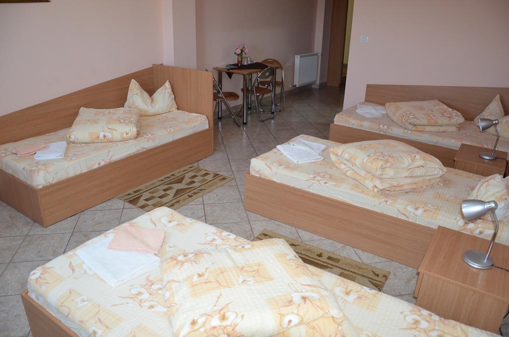 Pensiunea Casa Verde Vladimirescu Phòng bức ảnh