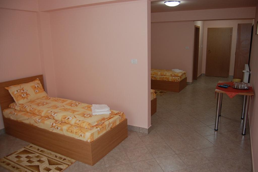 Pensiunea Casa Verde Vladimirescu Phòng bức ảnh